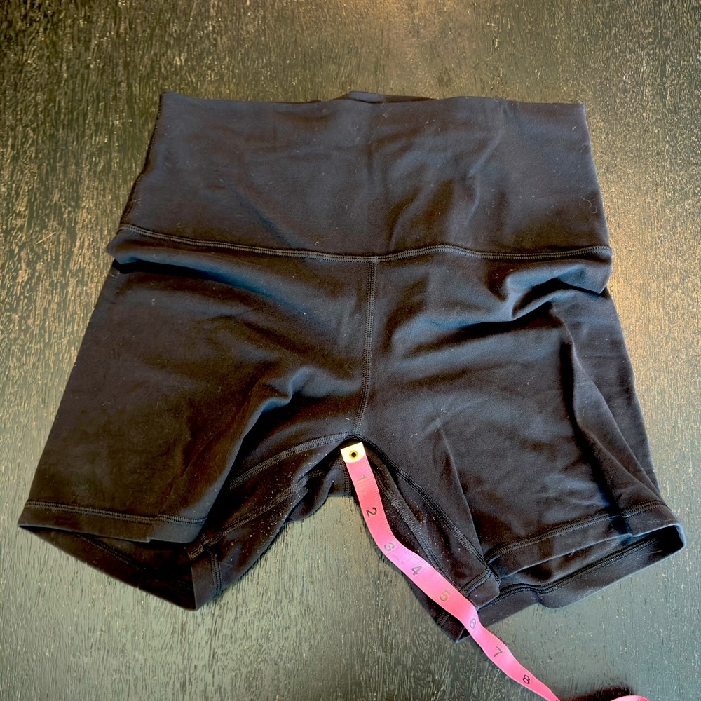 Lululemon align- Women's Black High-Waisted Shorts size 8